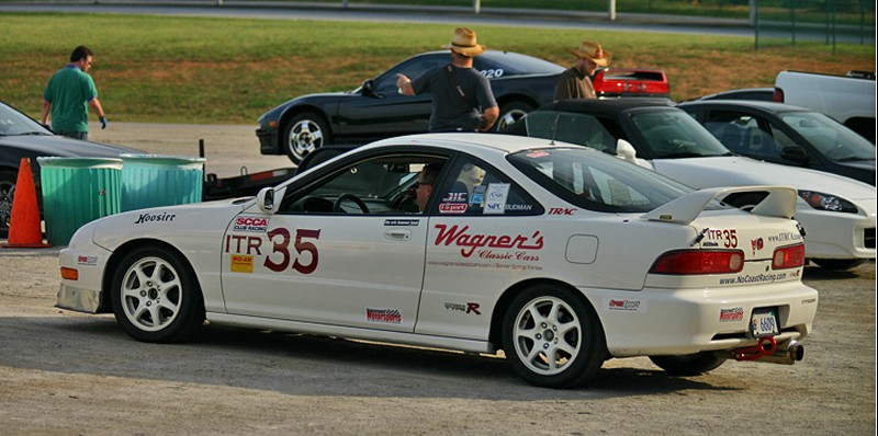 DriverSide_Expo8_WhiteWheels.jpg